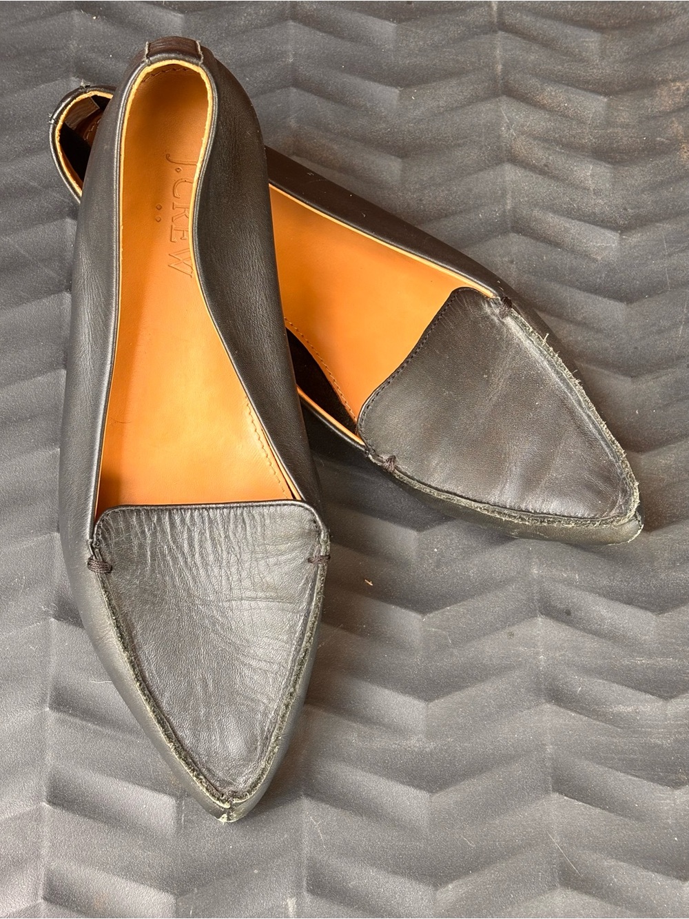 J. Crew Black Leather Pointed-Toe Flats women’s size 7